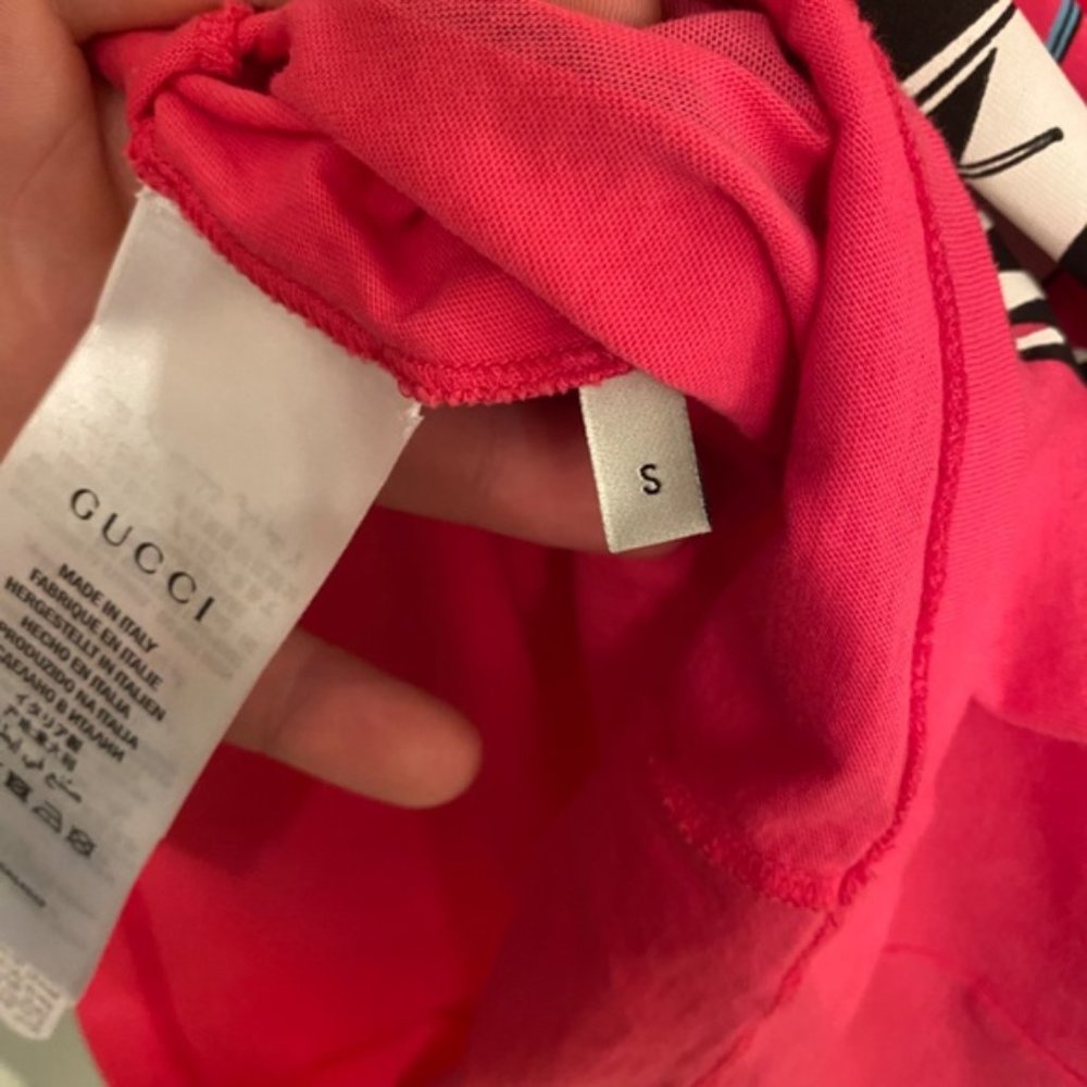SOLD Gucci Manifesto Logo Women’s Pink T Shirt - Picture 4 of 6